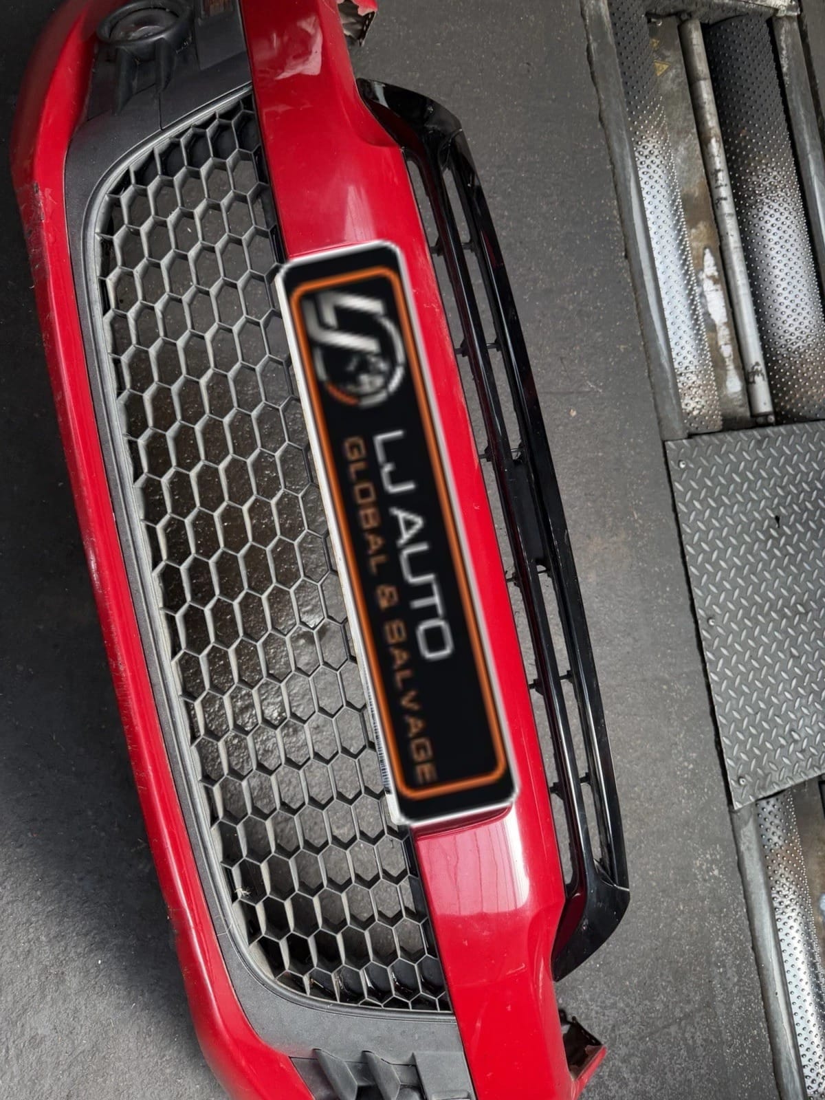 VW Scirocco Mk3 red bumper