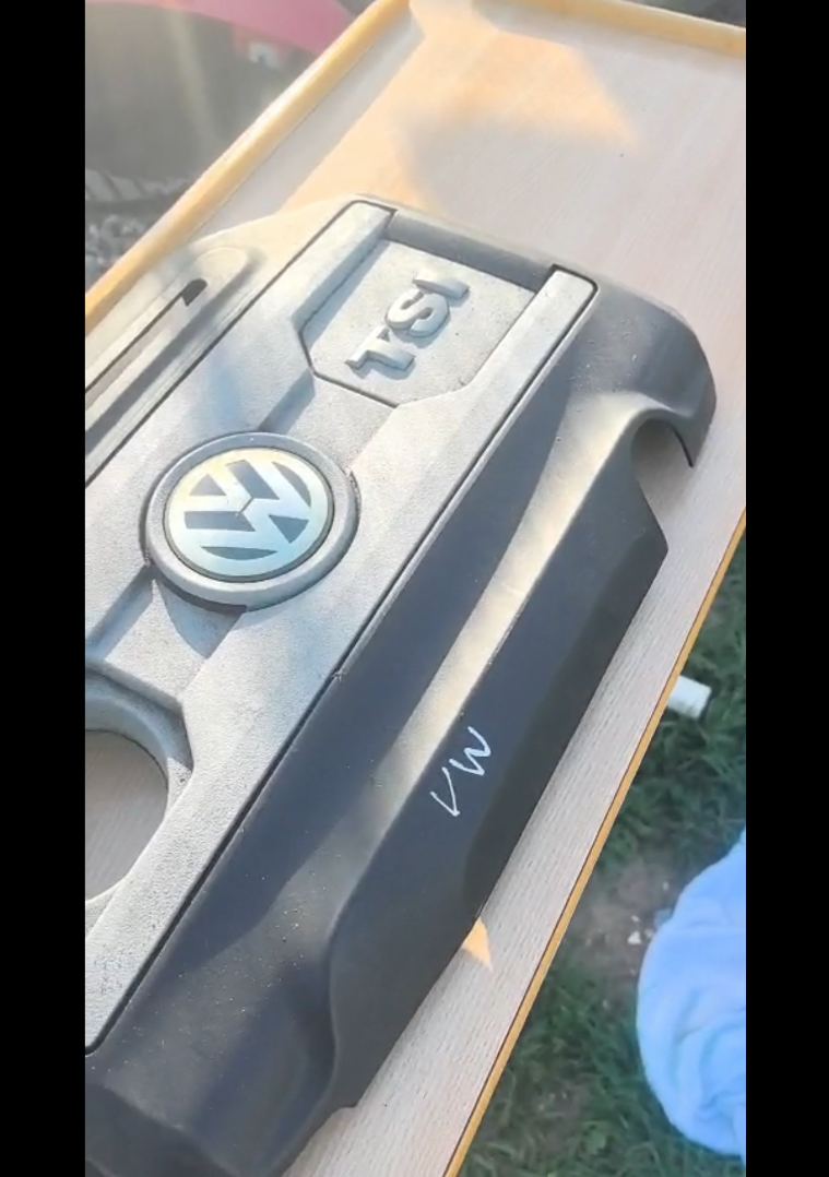 VW Golf Mk6 Engine Cover