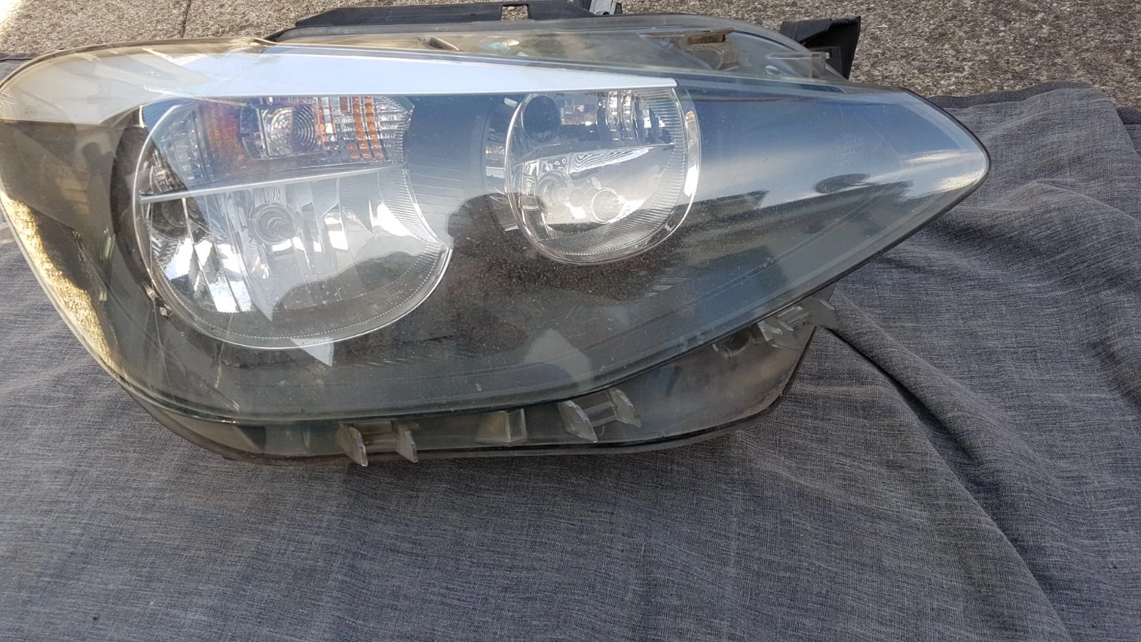 BMW 1 Series F20 front drivers light