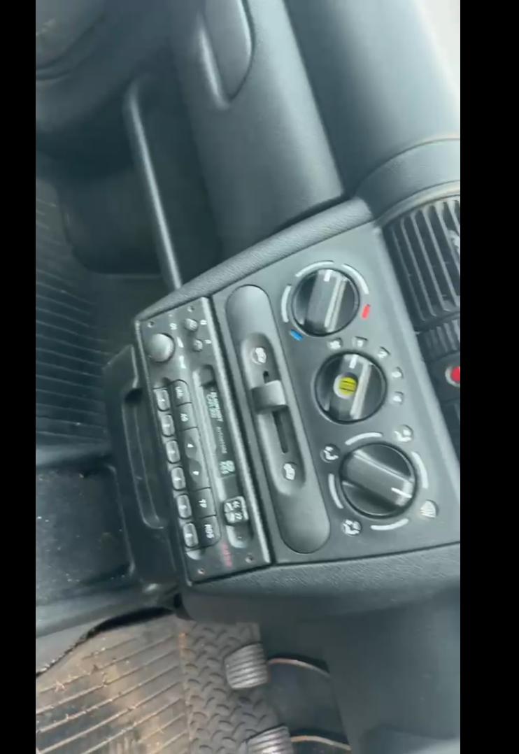 Opel Corsa C dashboard